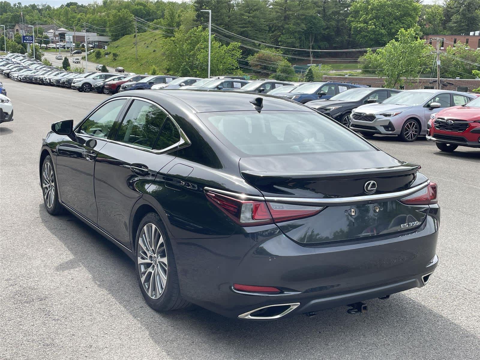 Thumbnail: 2020 Lexus ES - 3