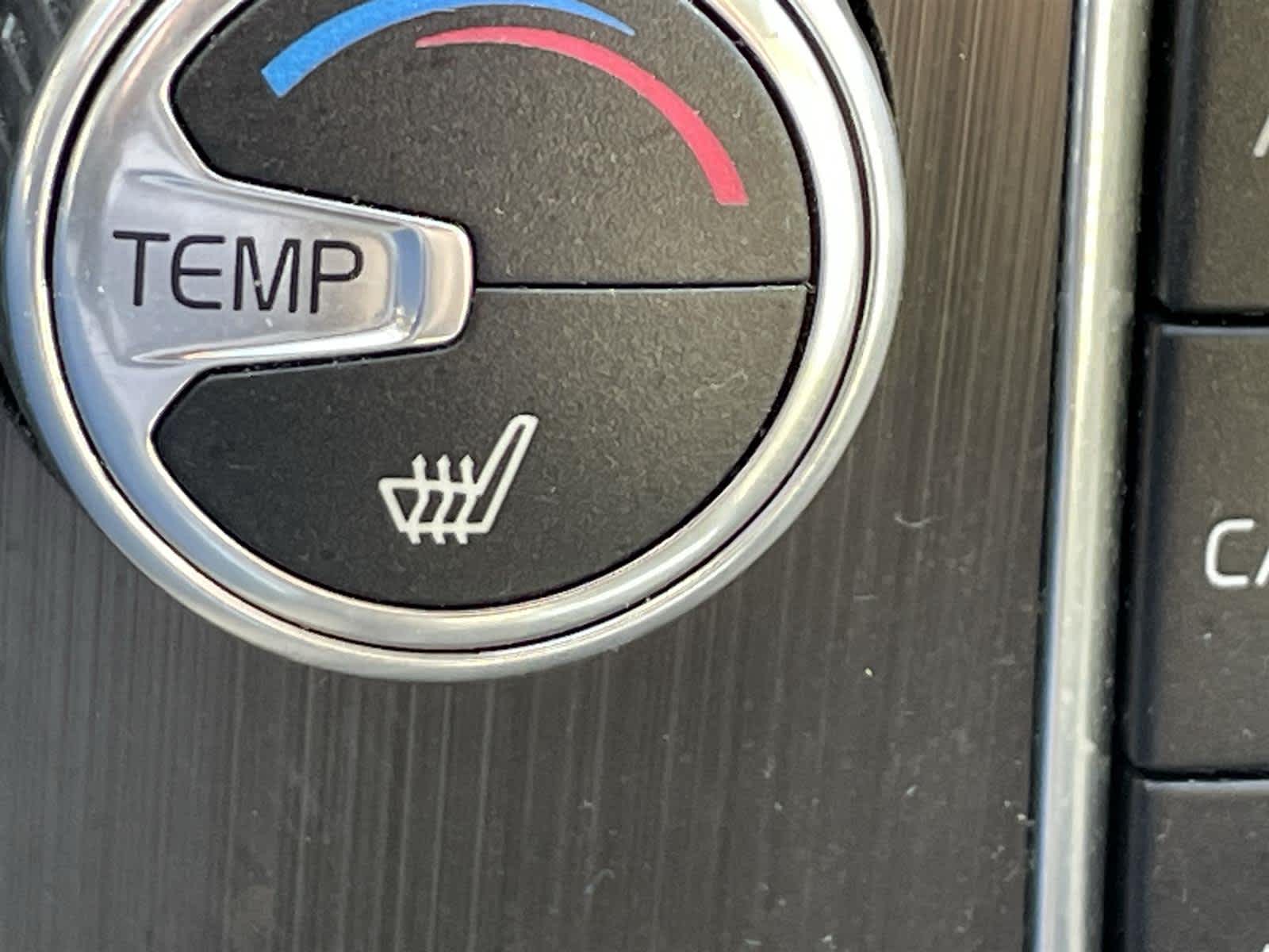 Thumbnail: 2016 Volvo XC60 - 24