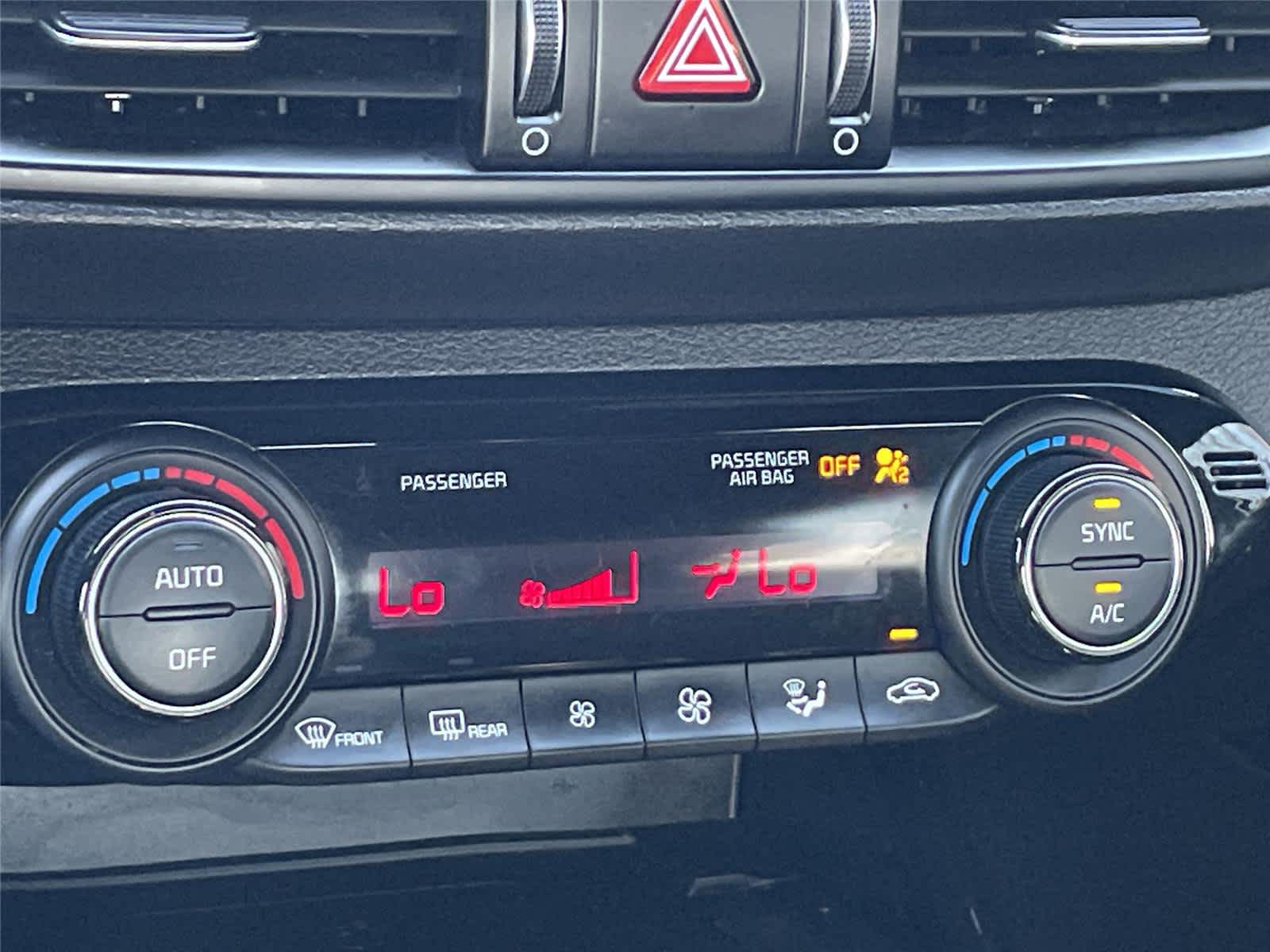 Thumbnail: 2023 Kia Forte - 23