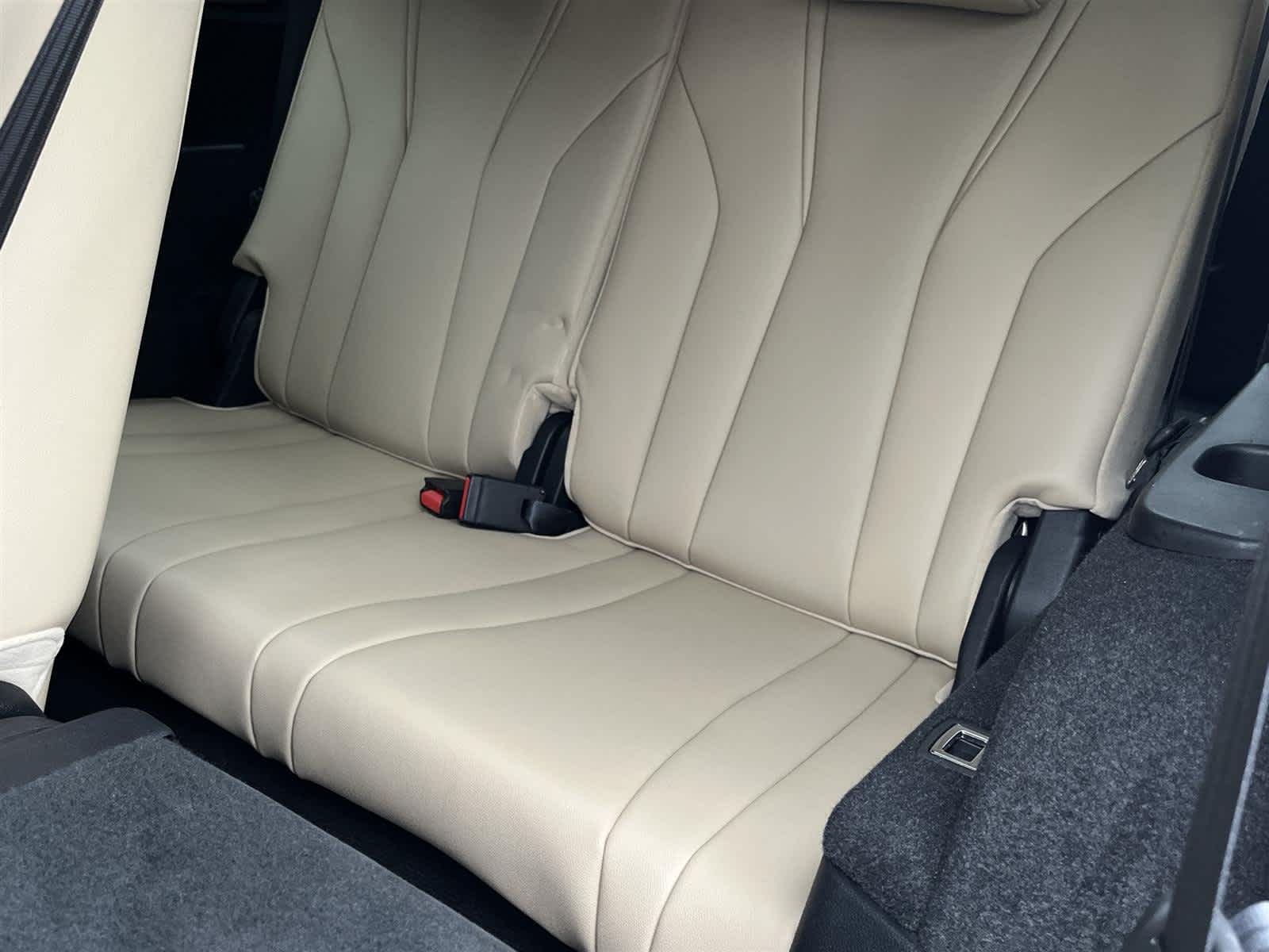 Thumbnail: 2023 Acura MDX - 16