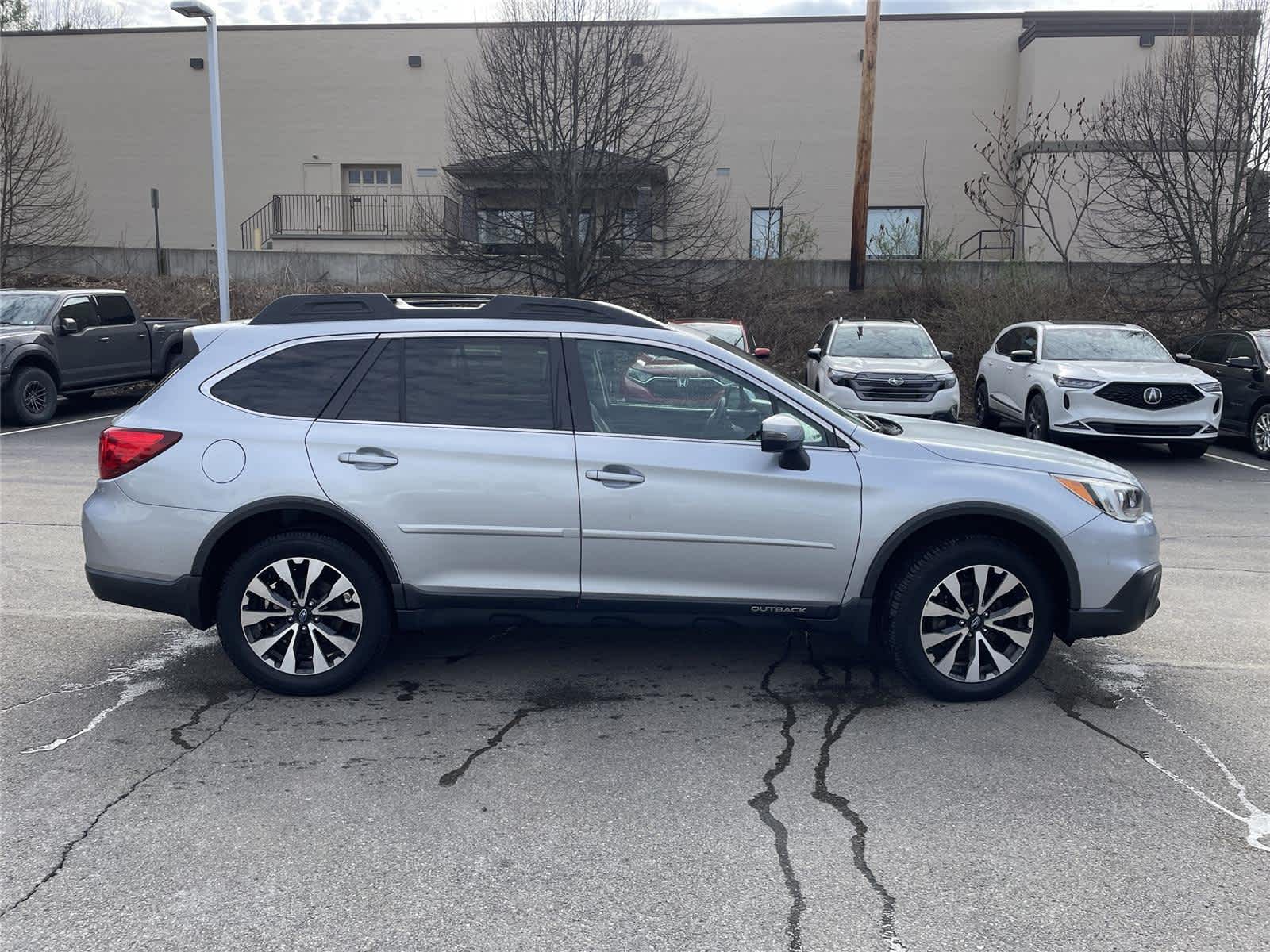 Thumbnail: 2016 Subaru Outback - 6