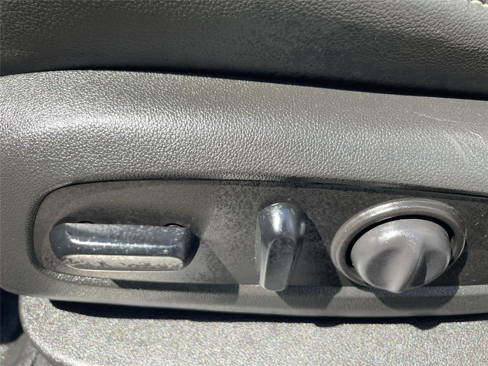 Thumbnail: 2021 GMC Acadia - 13