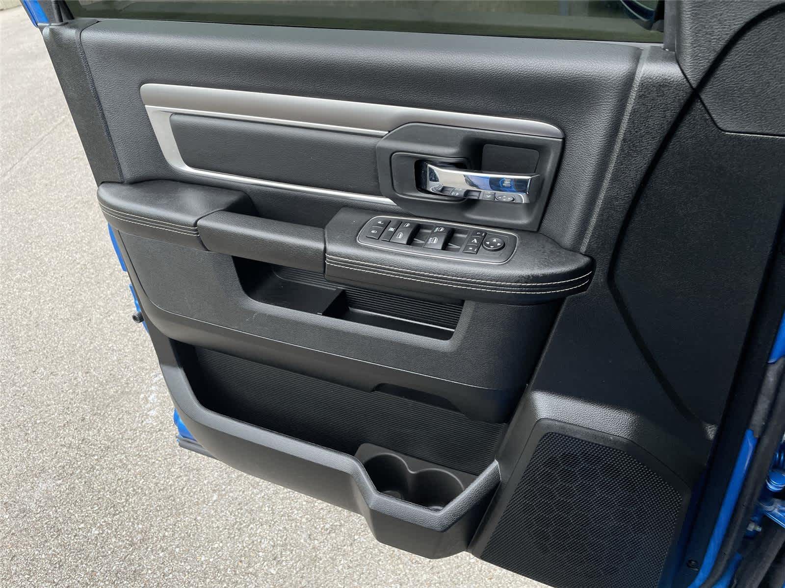 Thumbnail: 2022 RAM 1500 Classic - 24