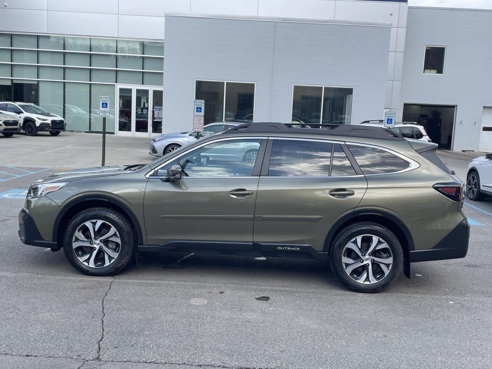 Thumbnail: 2022 Subaru Outback - 2