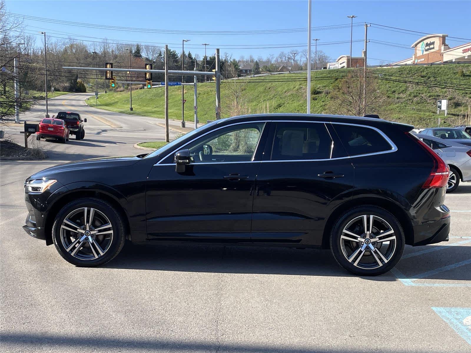 Thumbnail: 2019 Volvo XC60 - 2