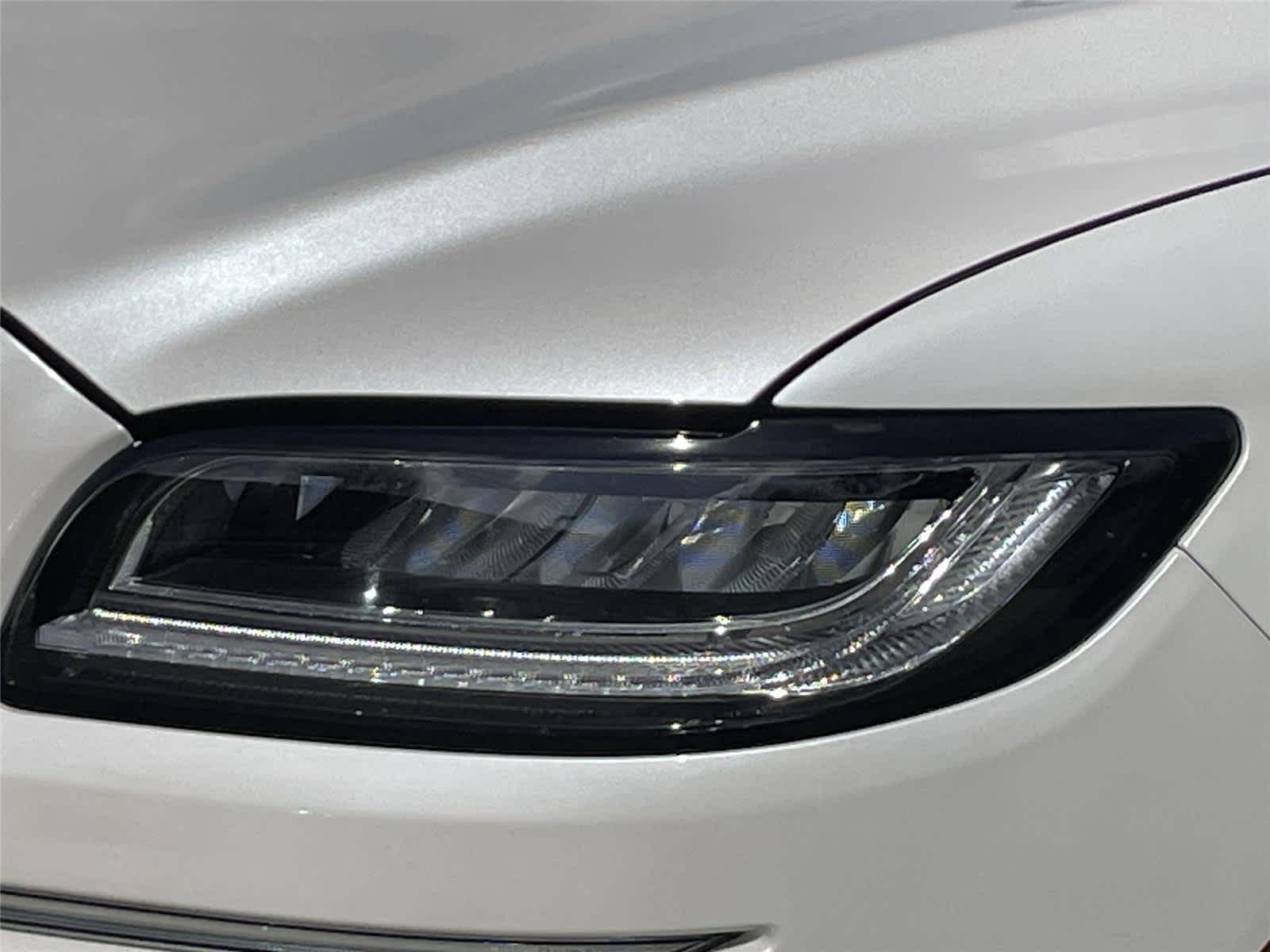 Thumbnail: 2019 Lincoln Nautilus - 9