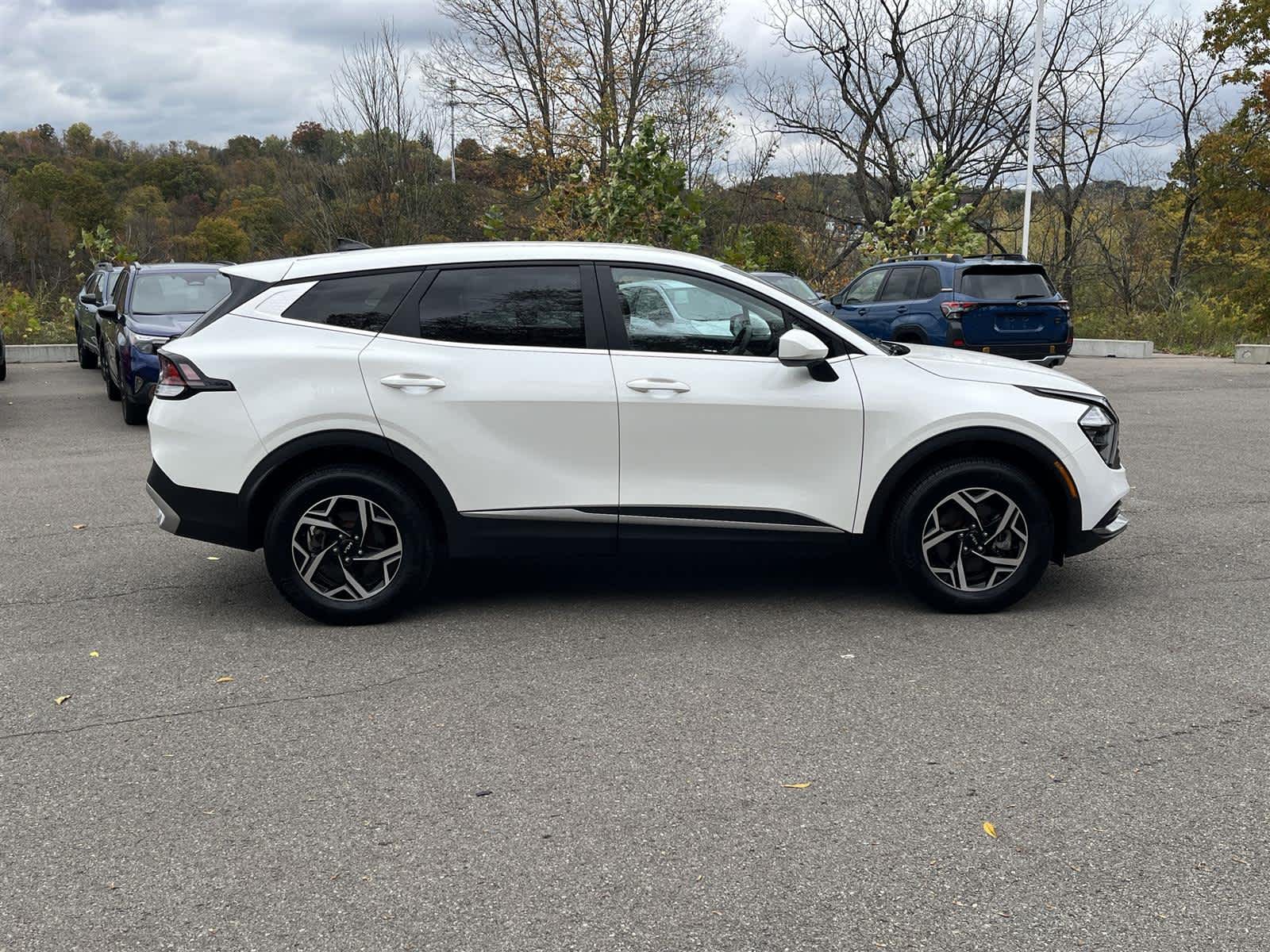 Thumbnail: 2023 Kia Sportage - 6