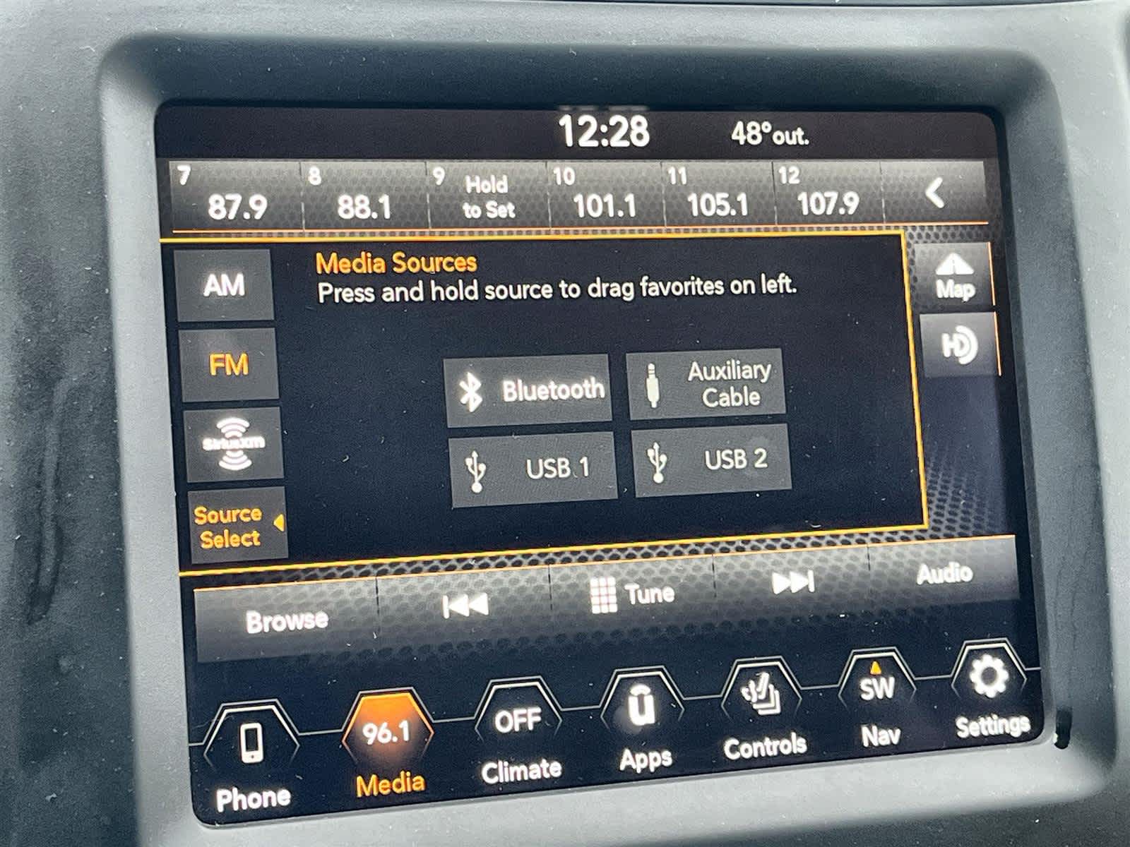 Thumbnail: 2023 Jeep Cherokee - 19