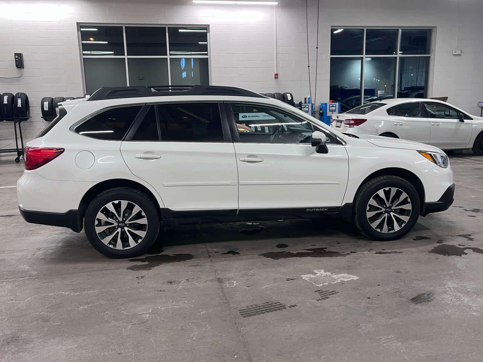 Thumbnail: 2016 Subaru Outback - 6