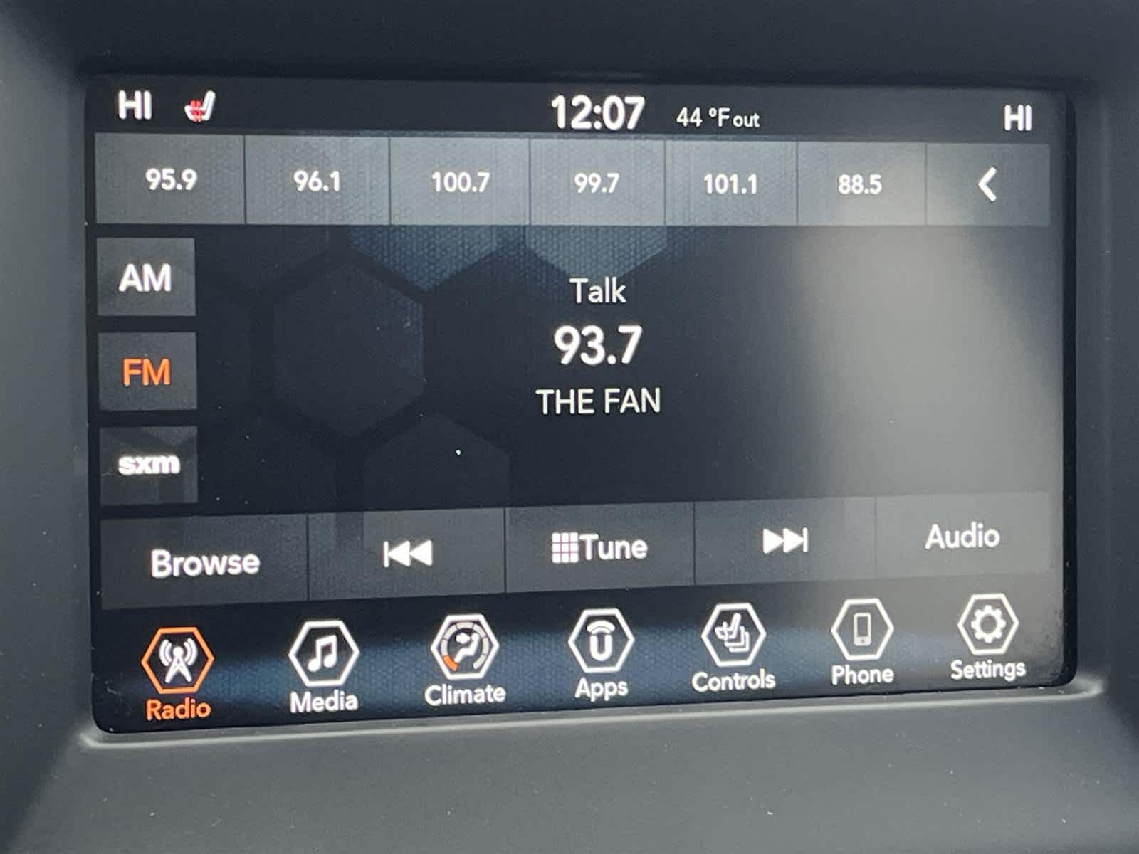 Thumbnail: 2019 Jeep Compass - 18