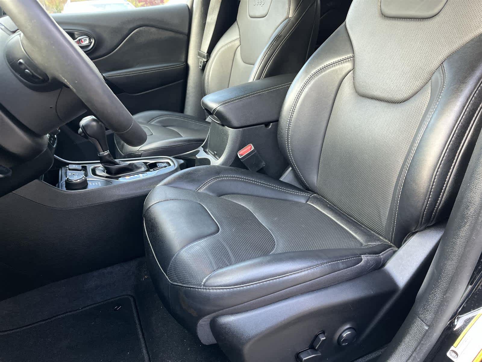 Thumbnail: 2023 Jeep Cherokee - 11