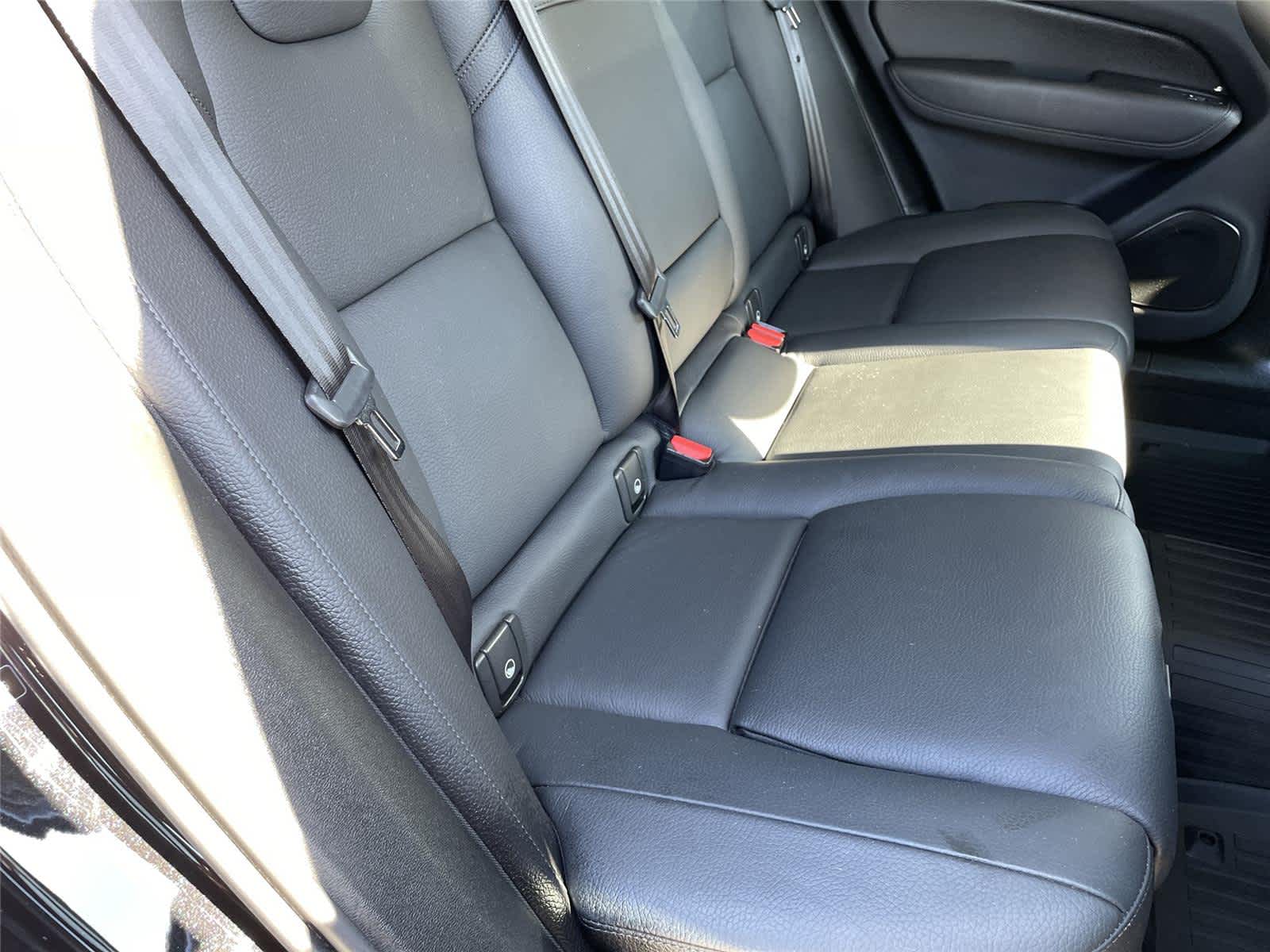 Thumbnail: 2019 Volvo XC60 - 17