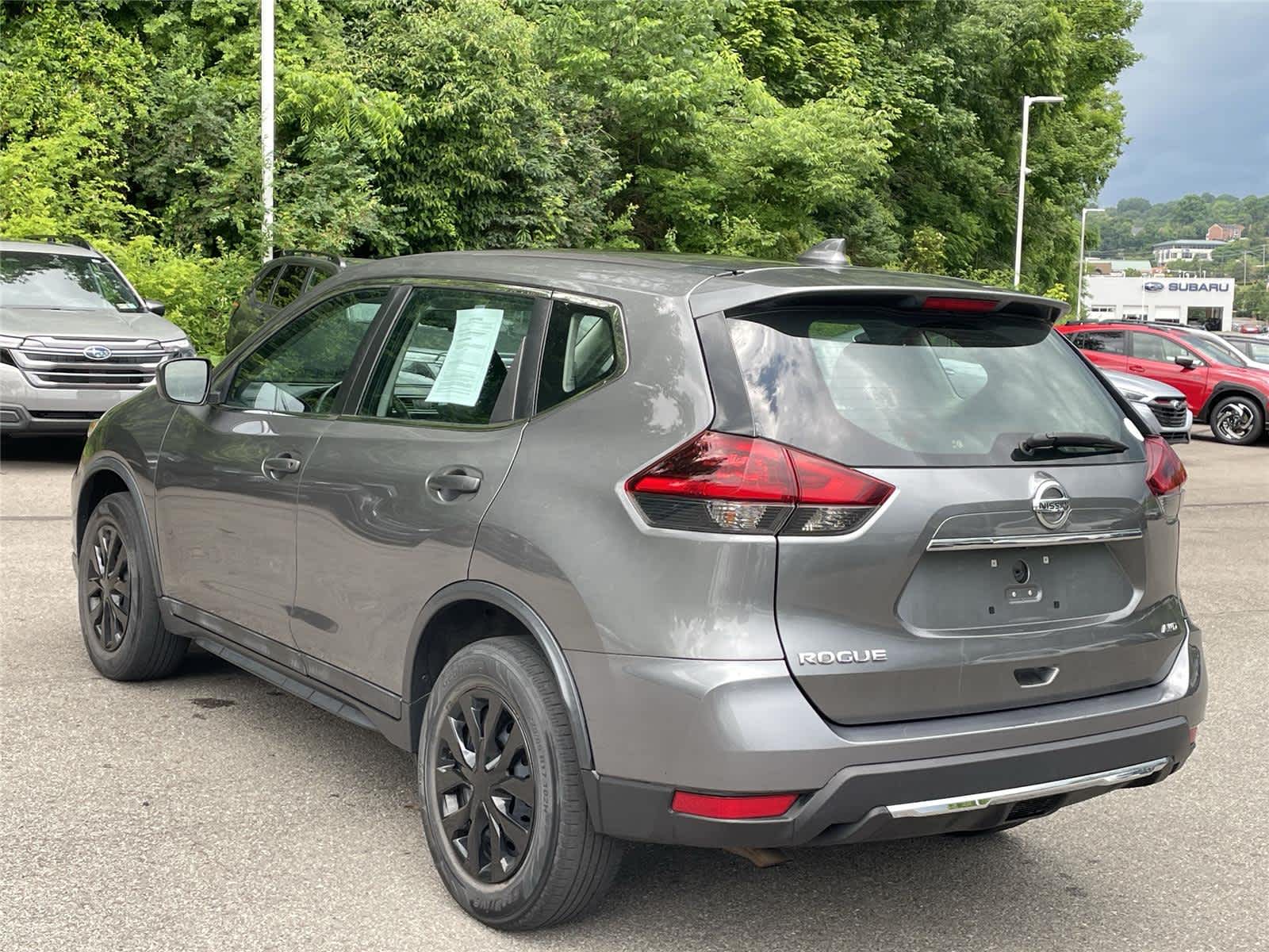 Thumbnail: 2018 Nissan Rogue - 3