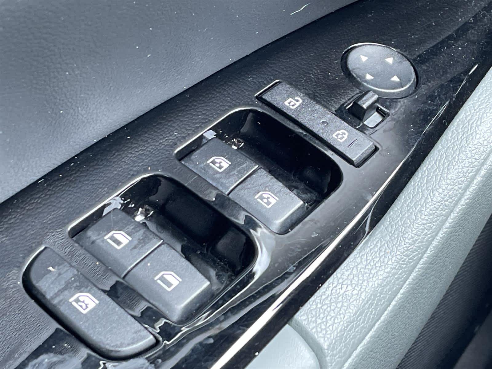 Thumbnail: 2023 Kia Sportage - 28