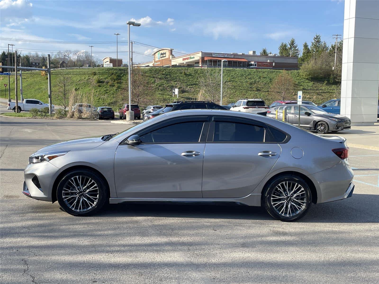 Thumbnail: 2023 Kia Forte - 2