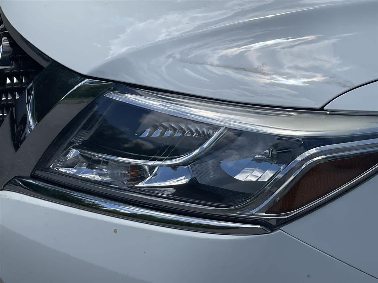 Thumbnail: 2015 Nissan Pathfinder - 6