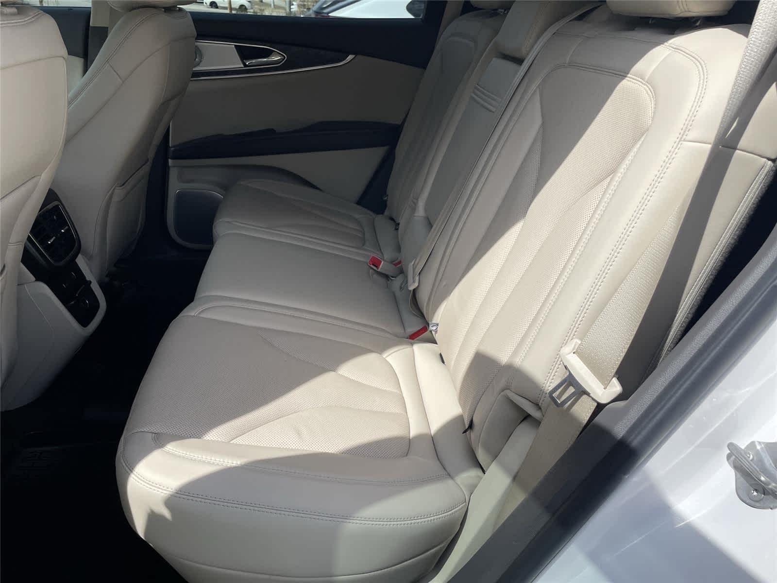 Thumbnail: 2019 Lincoln Nautilus - 15