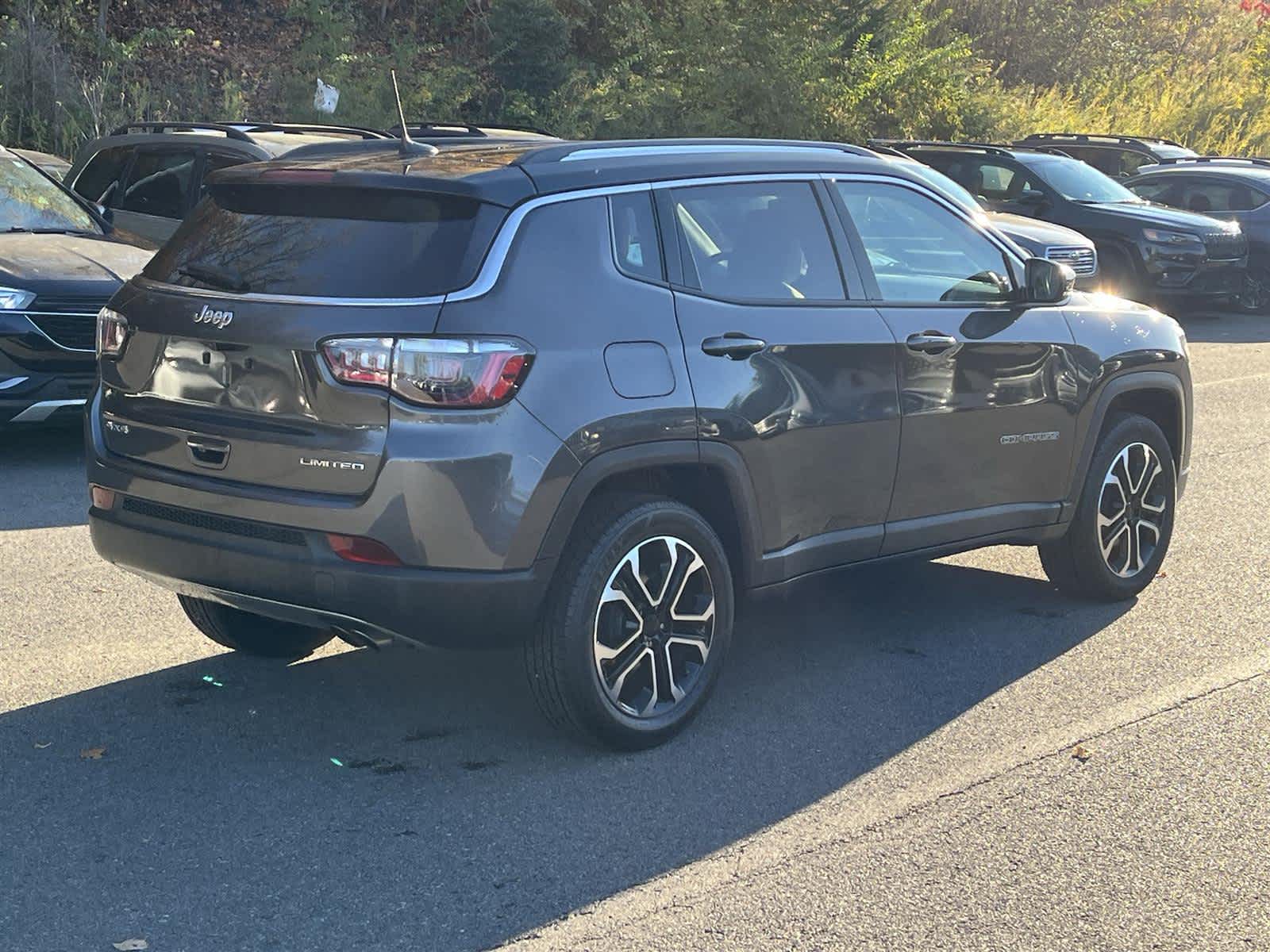 Thumbnail: 2022 Jeep Compass - 6