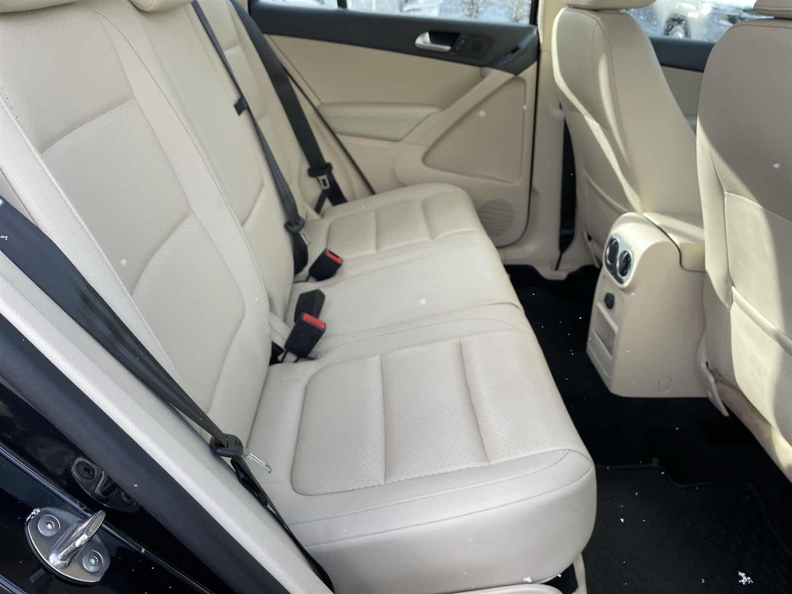 Thumbnail: 2017 Volkswagen Tiguan - 17