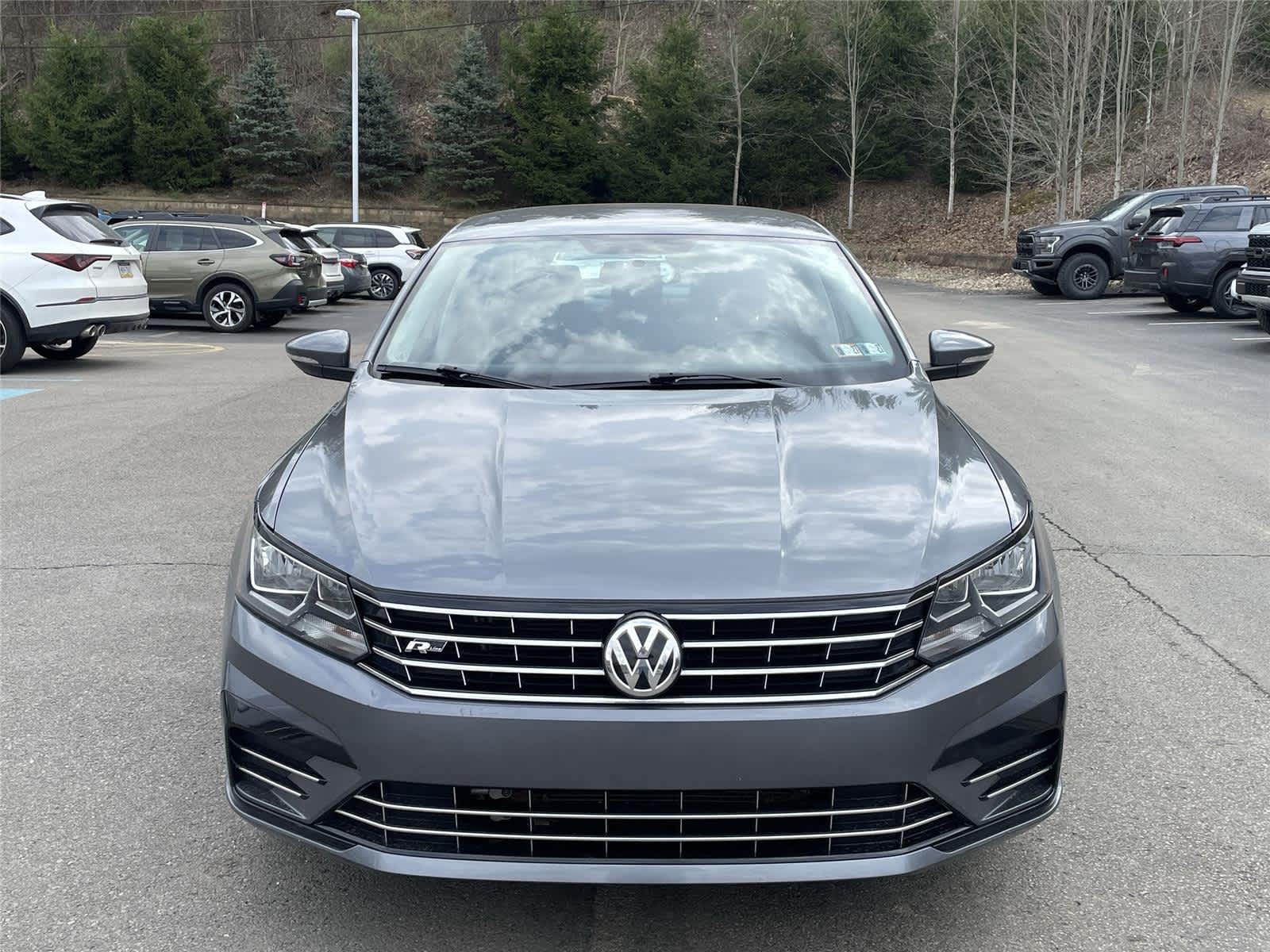 Thumbnail: 2017 Volkswagen Passat - 8