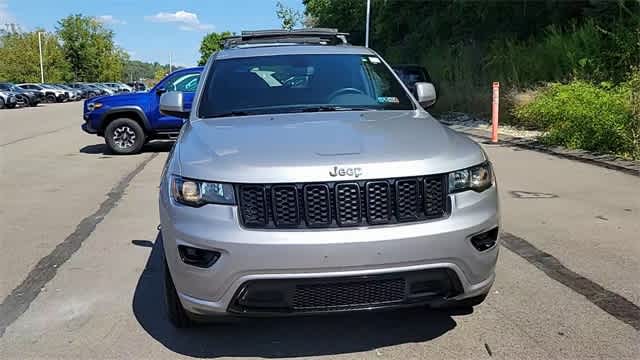 2019 Jeep Grand Cherokee Altitude 3