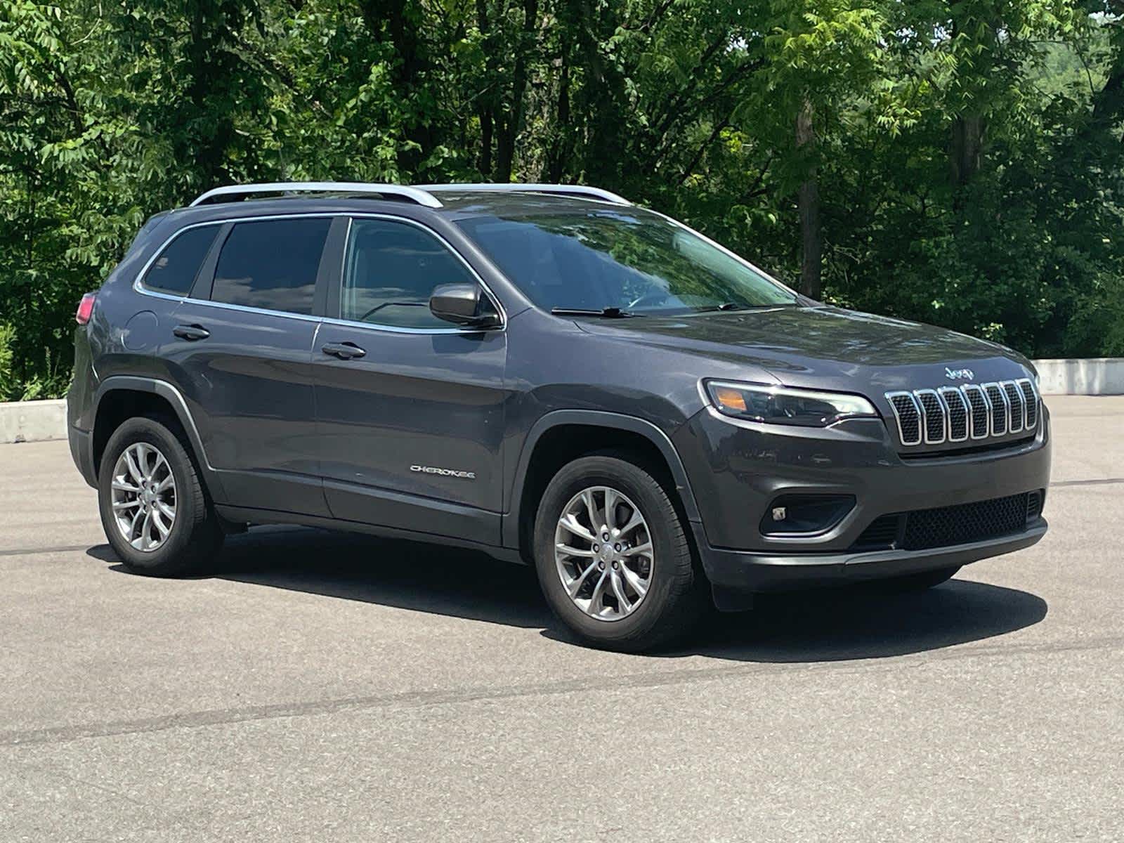 Thumbnail: 2020 Jeep Cherokee - 7