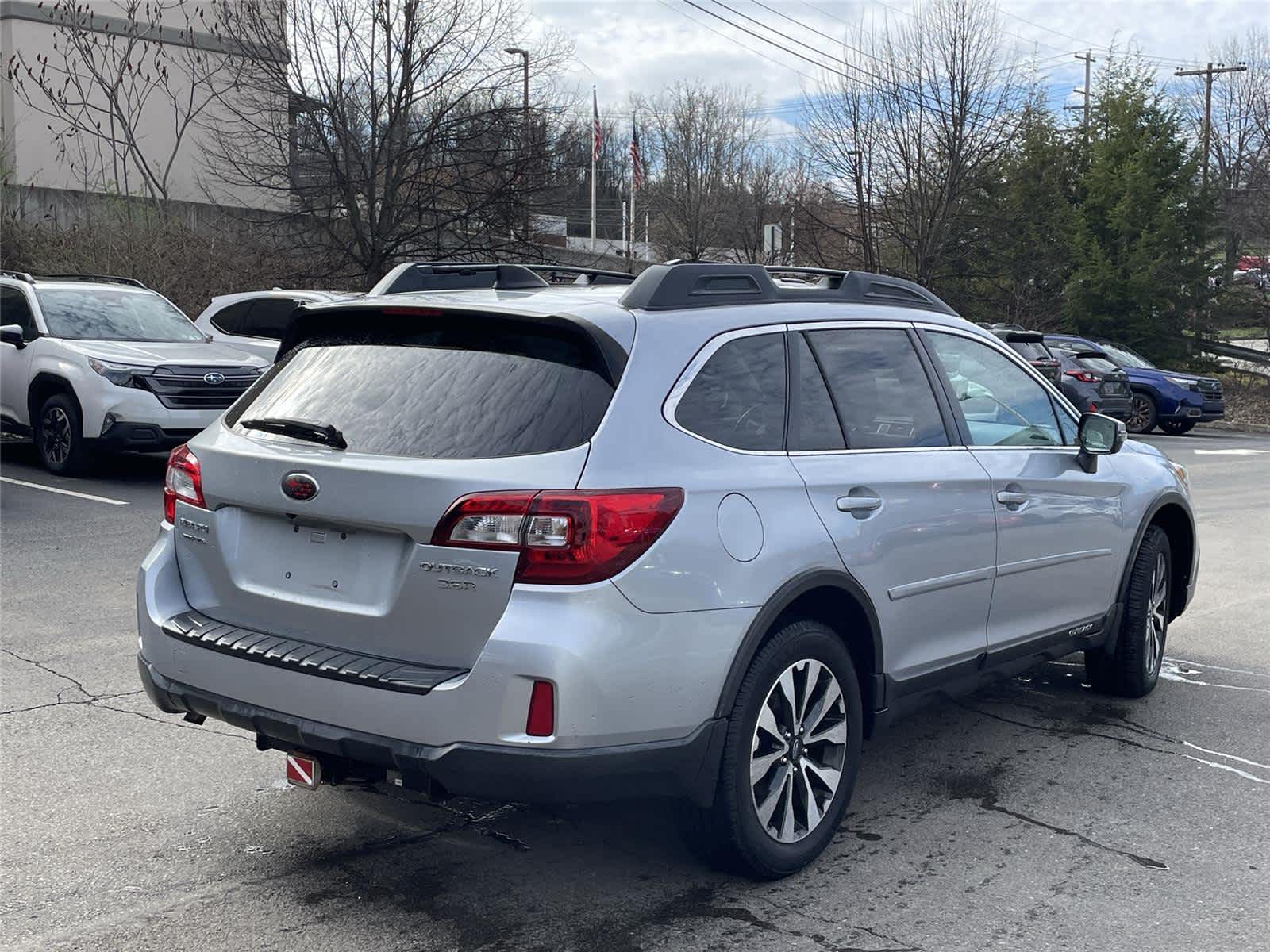 Thumbnail: 2016 Subaru Outback - 5
