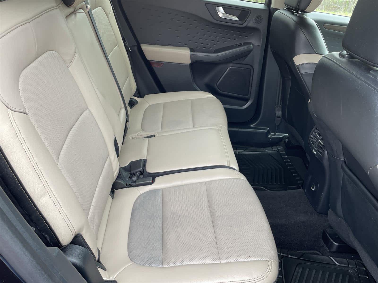 2020 Ford Escape Titanium 16