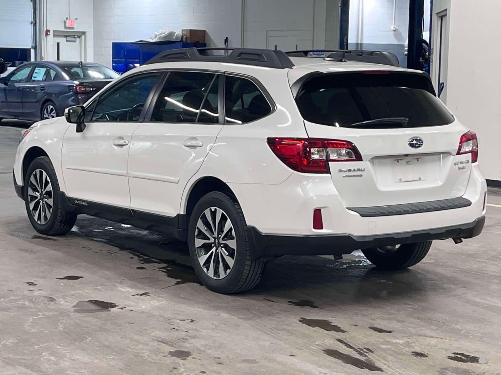 Thumbnail: 2016 Subaru Outback - 3