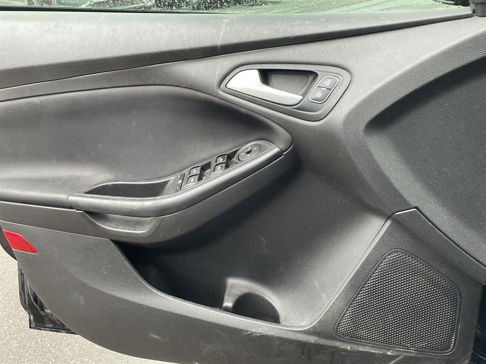 Thumbnail: 2018 Ford Focus - 15