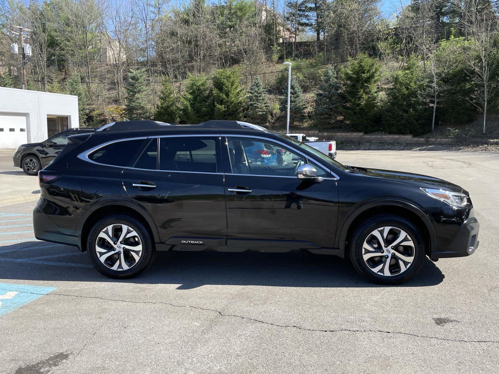 Thumbnail: 2022 Subaru Outback - 6