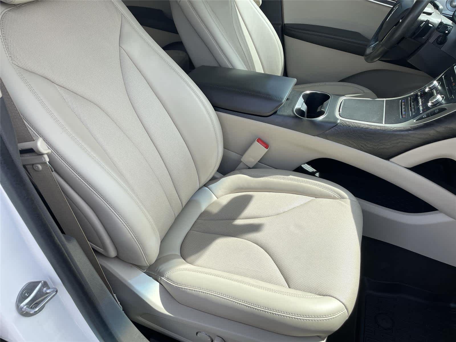 Thumbnail: 2019 Lincoln Nautilus - 18