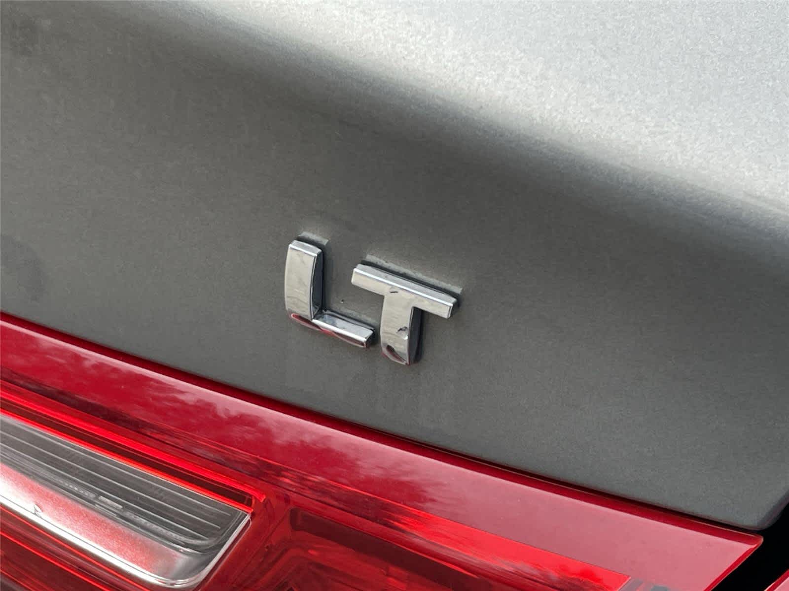 Thumbnail: 2017 Chevrolet Malibu - 10