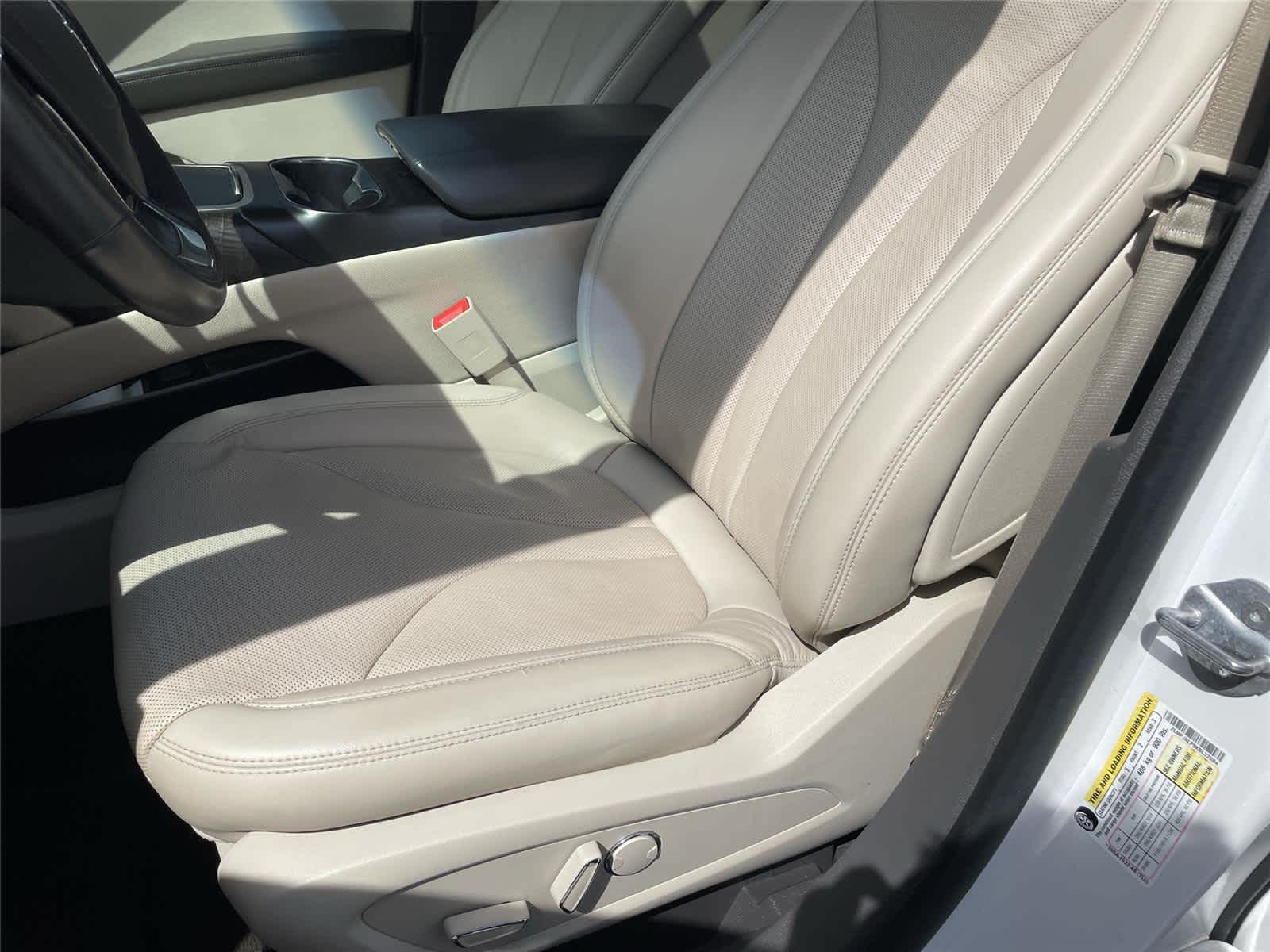 Thumbnail: 2019 Lincoln Nautilus - 12