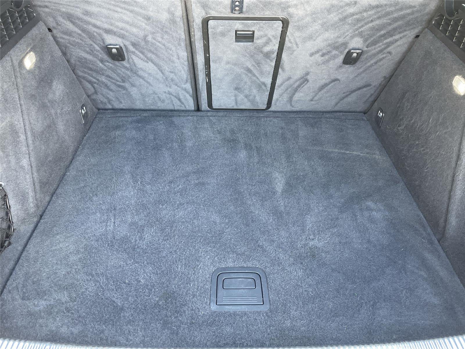 Thumbnail: 2017 Audi Q3 - 16