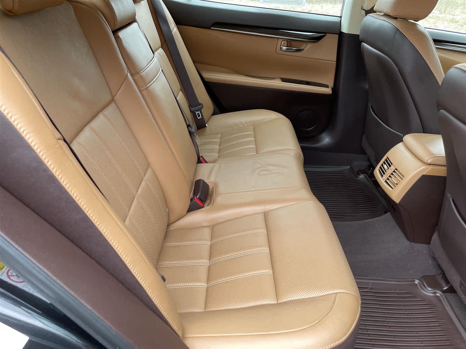 Thumbnail: 2017 Lexus ES - 17