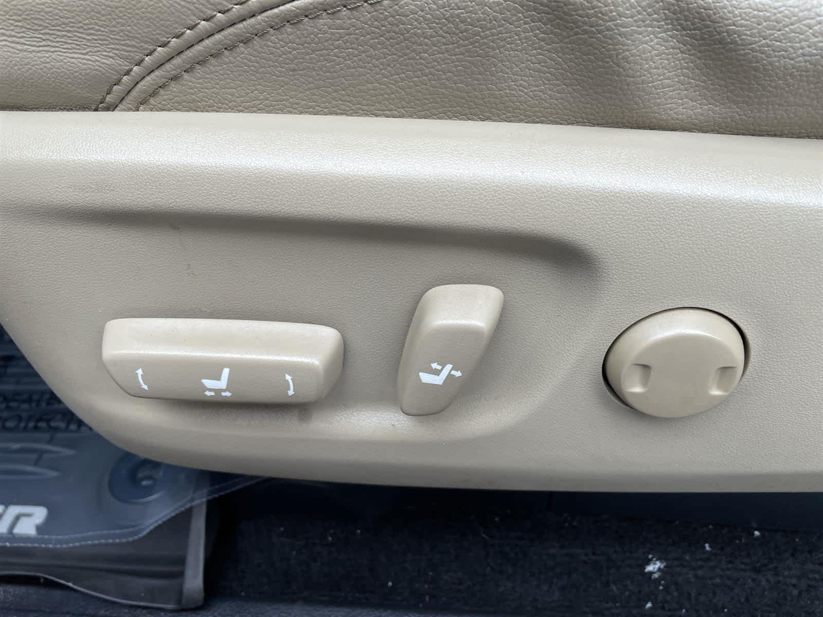 Thumbnail: 2017 Toyota 4Runner - 13