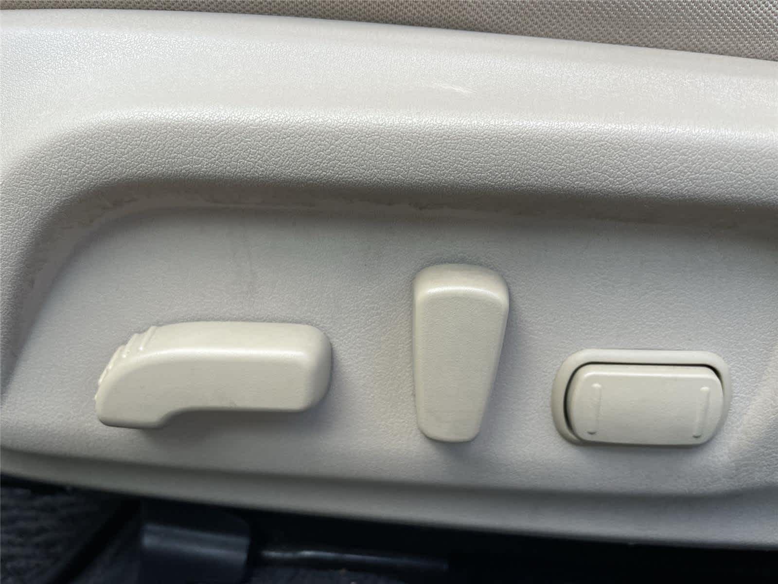 Thumbnail: 2015 Subaru Outback - 13