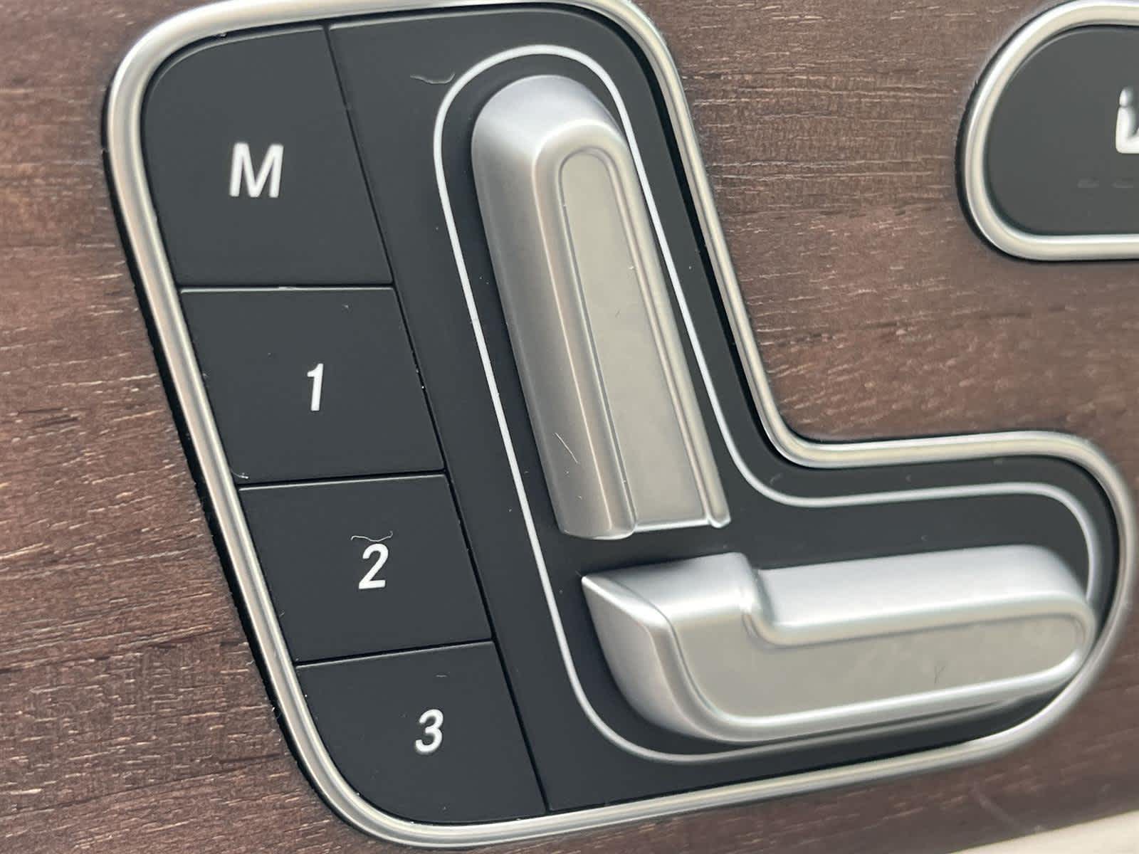 Thumbnail: 2023 Mercedes-Benz GLA - 12