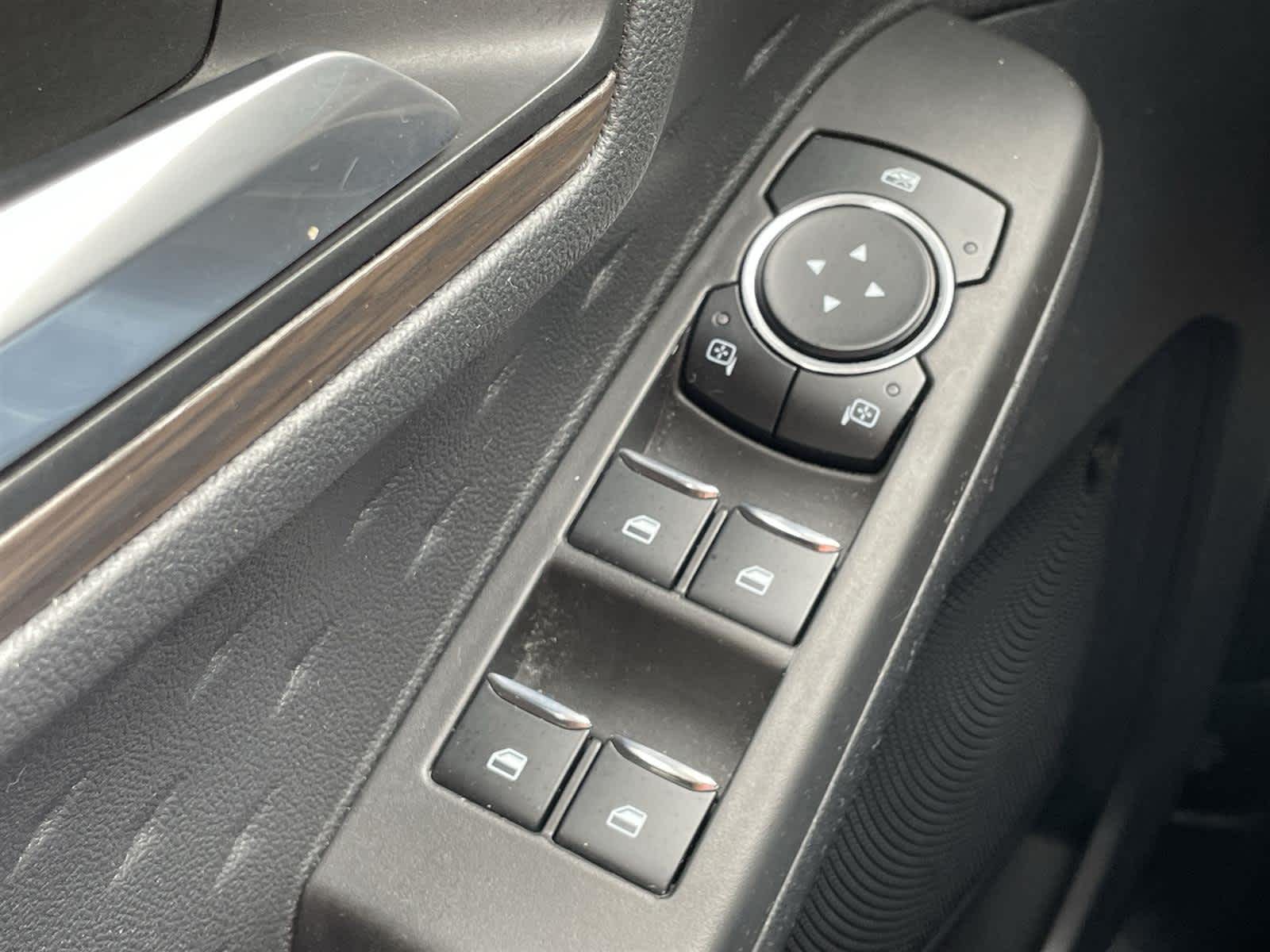 2020 Ford Escape Titanium 26