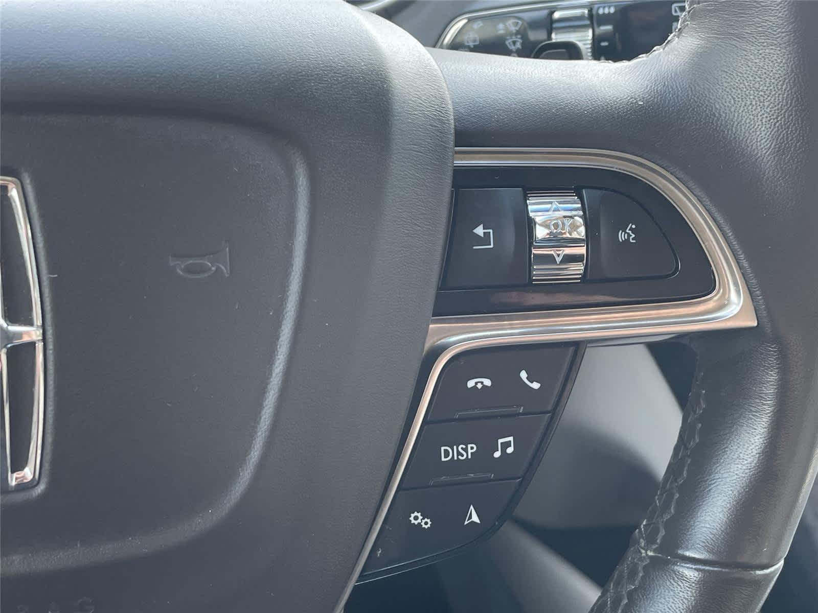 Thumbnail: 2019 Lincoln Nautilus - 30