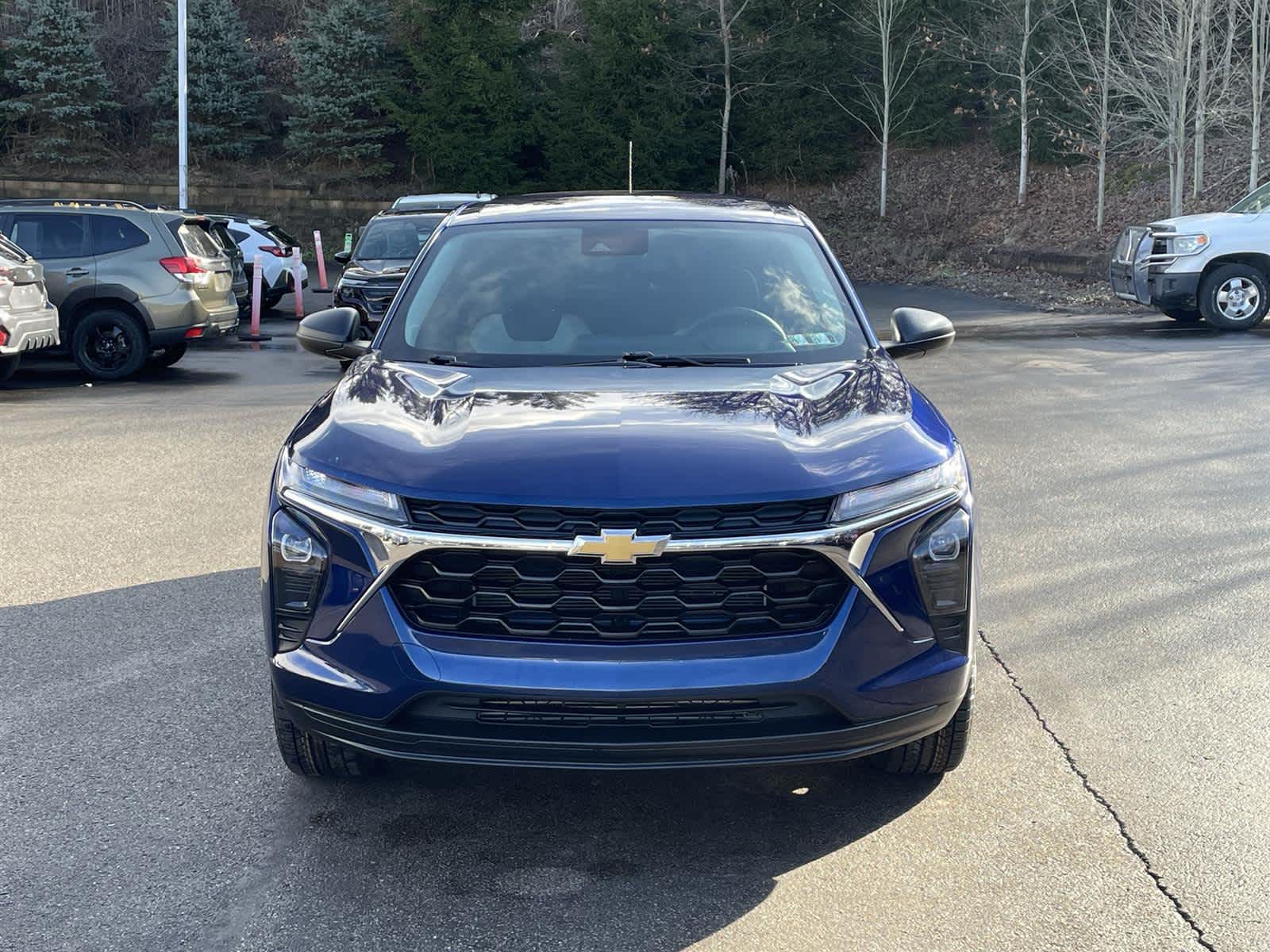 Thumbnail: 2024 Chevrolet Trax - 8