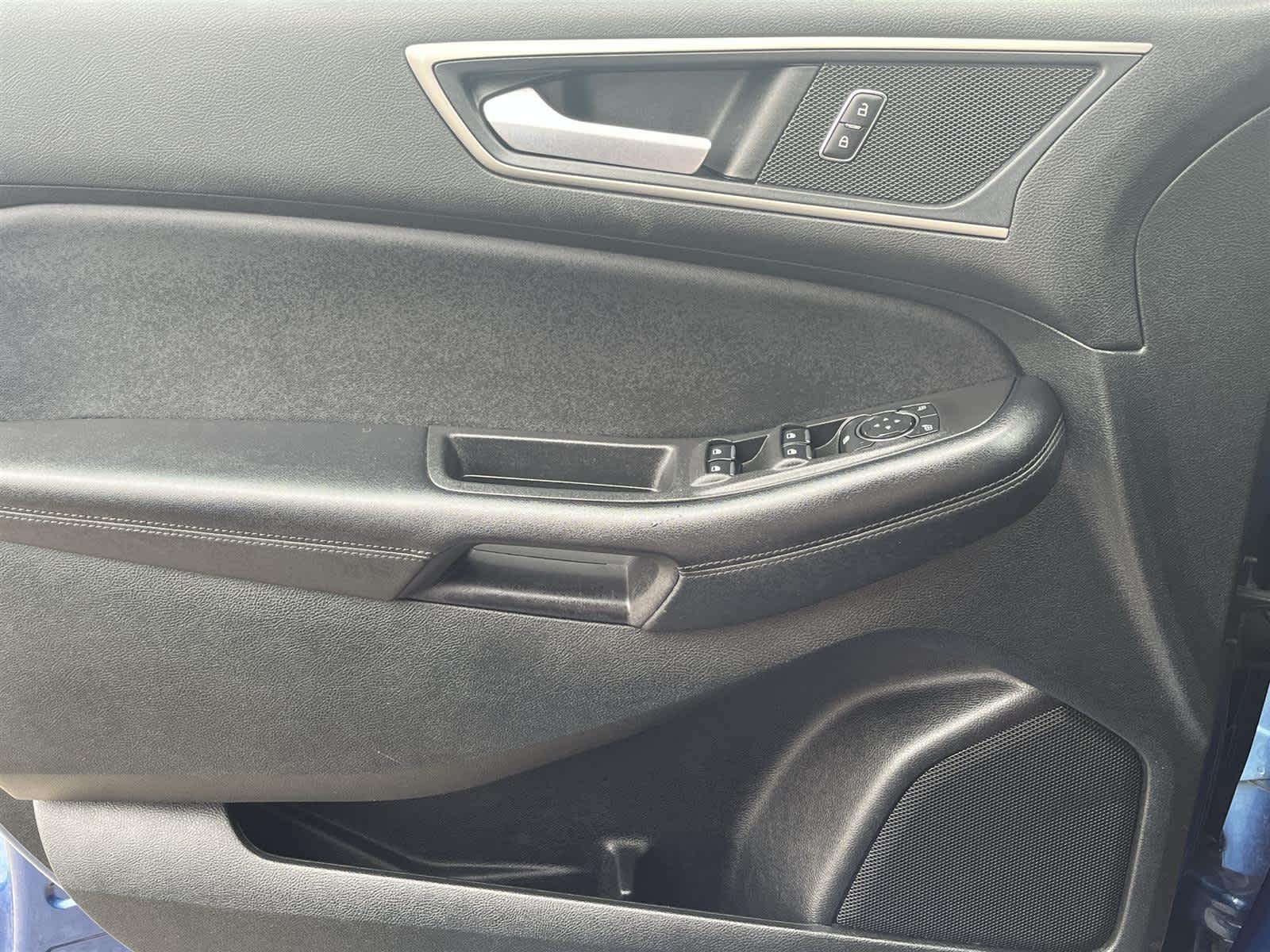 Thumbnail: 2023 Ford Edge - 25