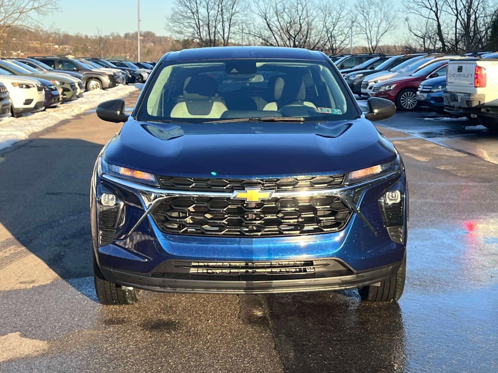 Thumbnail: 2024 Chevrolet Trax - 8