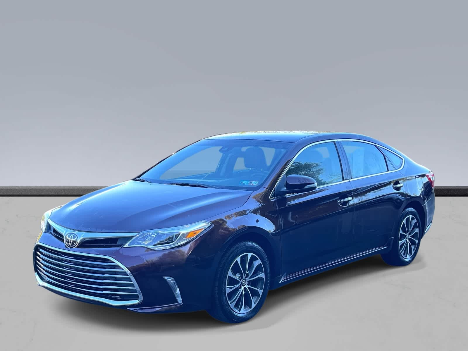 Thumbnail: 2018 Toyota Avalon - 1