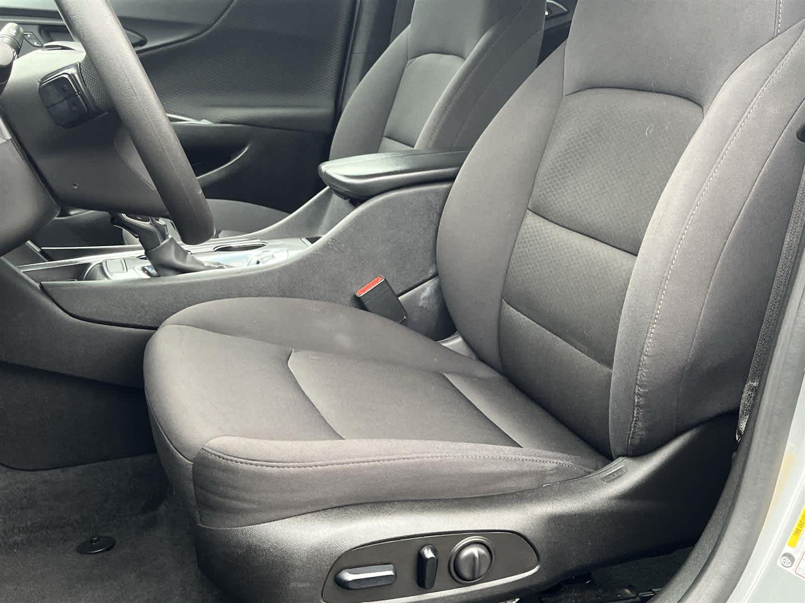 Thumbnail: 2023 Chevrolet Malibu - 12