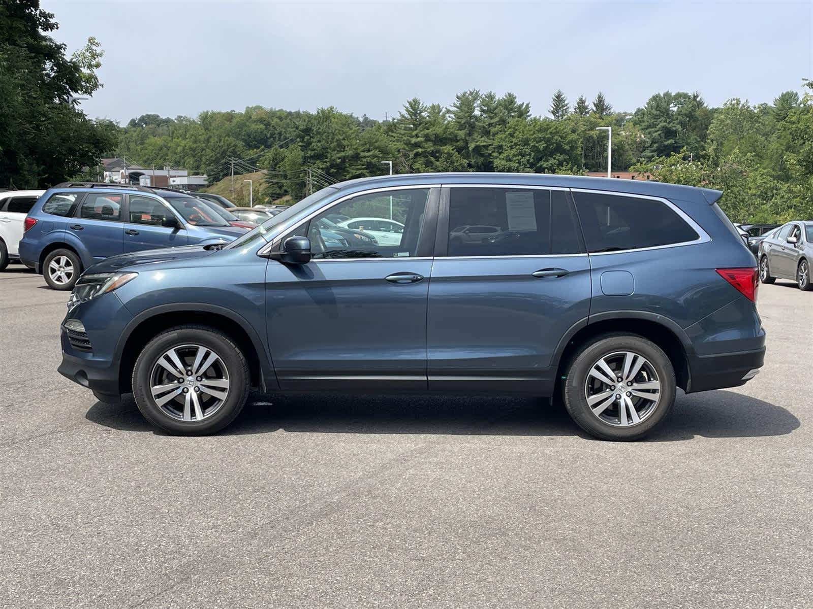 Thumbnail: 2018 Honda Pilot - 2
