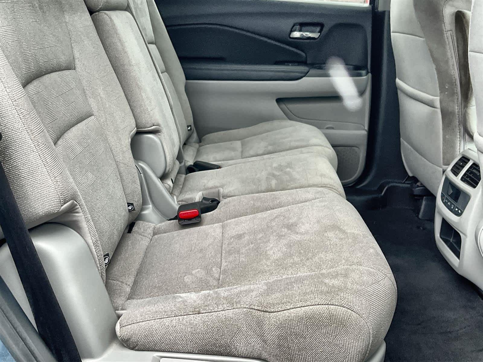 Thumbnail: 2020 Honda Pilot - 17