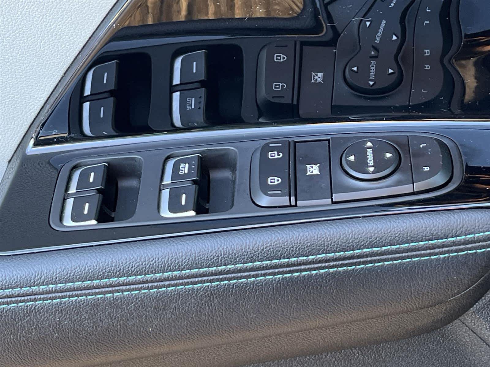 Thumbnail: 2022 Kia Niro - 23