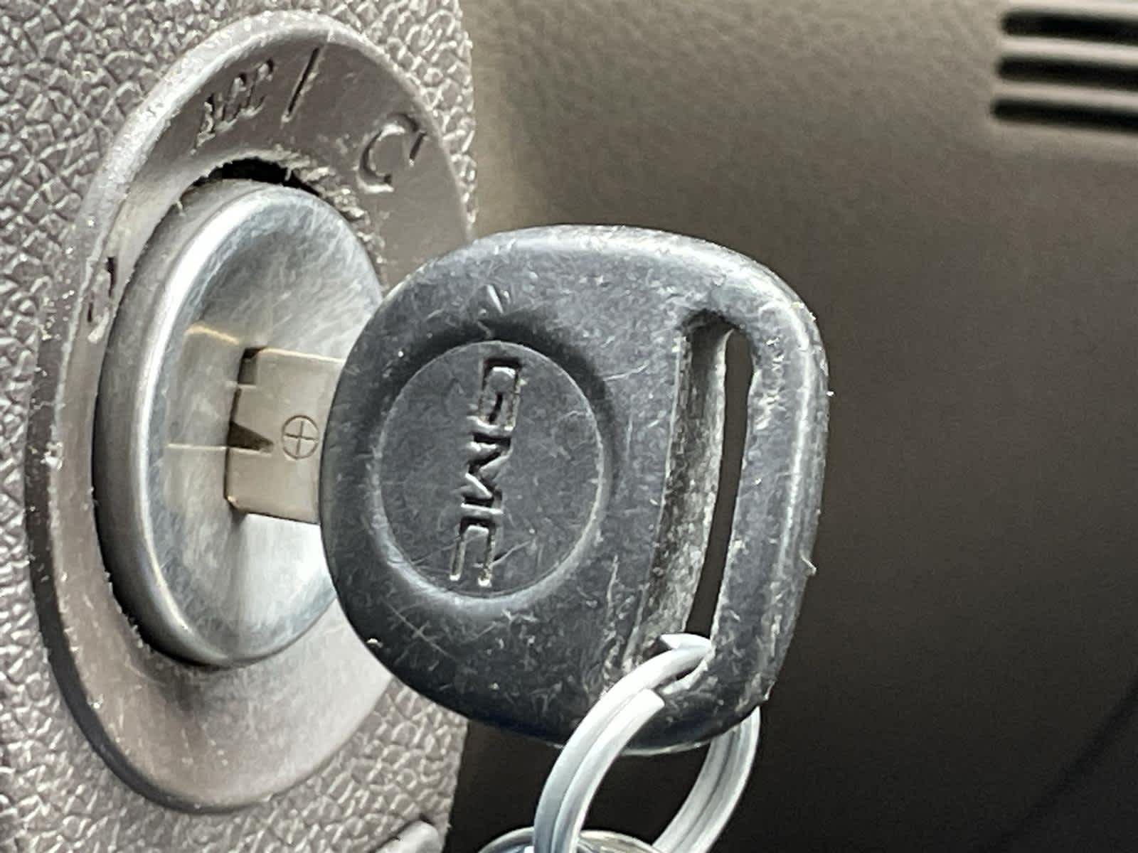 Thumbnail: 2013 GMC Acadia - 22